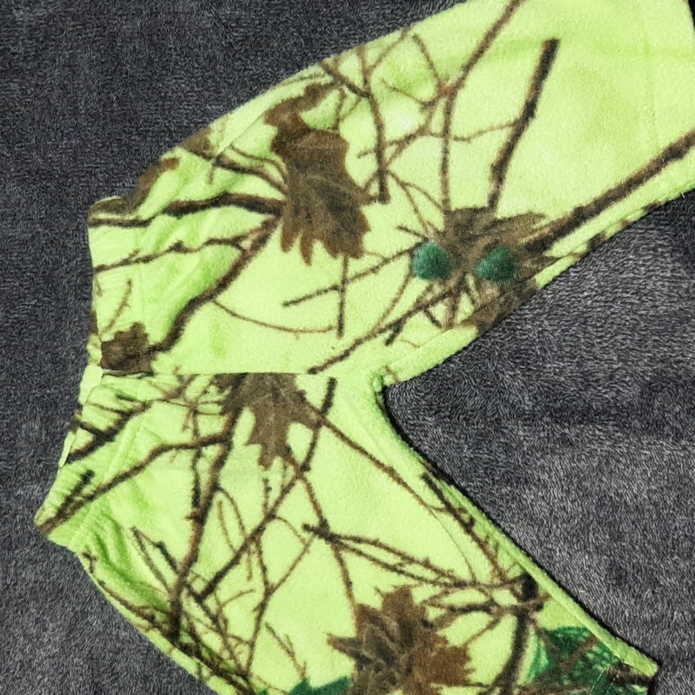 Free with💛 mix-match 10/$20💛Camo pants